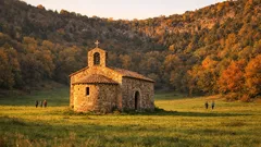 Diese Kapelle steht in einem Vulkankrater: Wanderung zum Santa Margarida in der Garrotxa